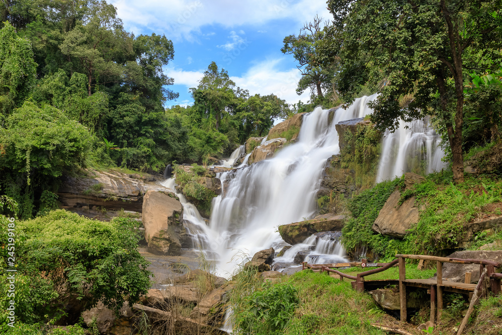 Obraz premium Mae Klang Waterfall, Doi Inthanon National Park, Chiang Mai, Thailand