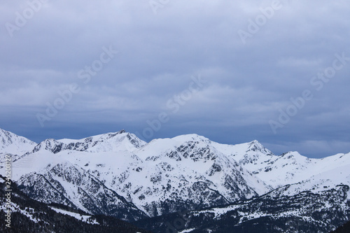 Winter landscape in the mountains © Azahara MarcosDeLeon