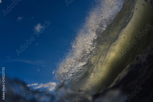 Photo vague tahitienne