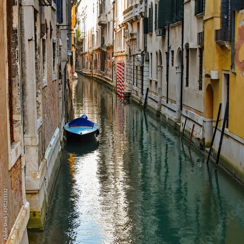 On Street Parking Venice Canal © Agent007