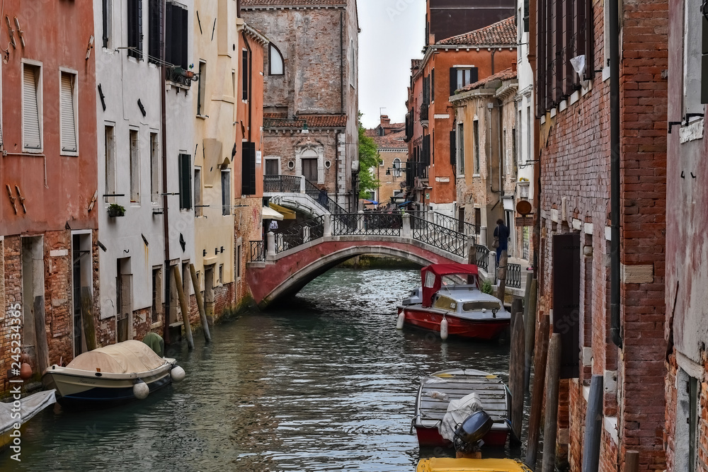 Fototapeta premium Quiet Little Canal Venice