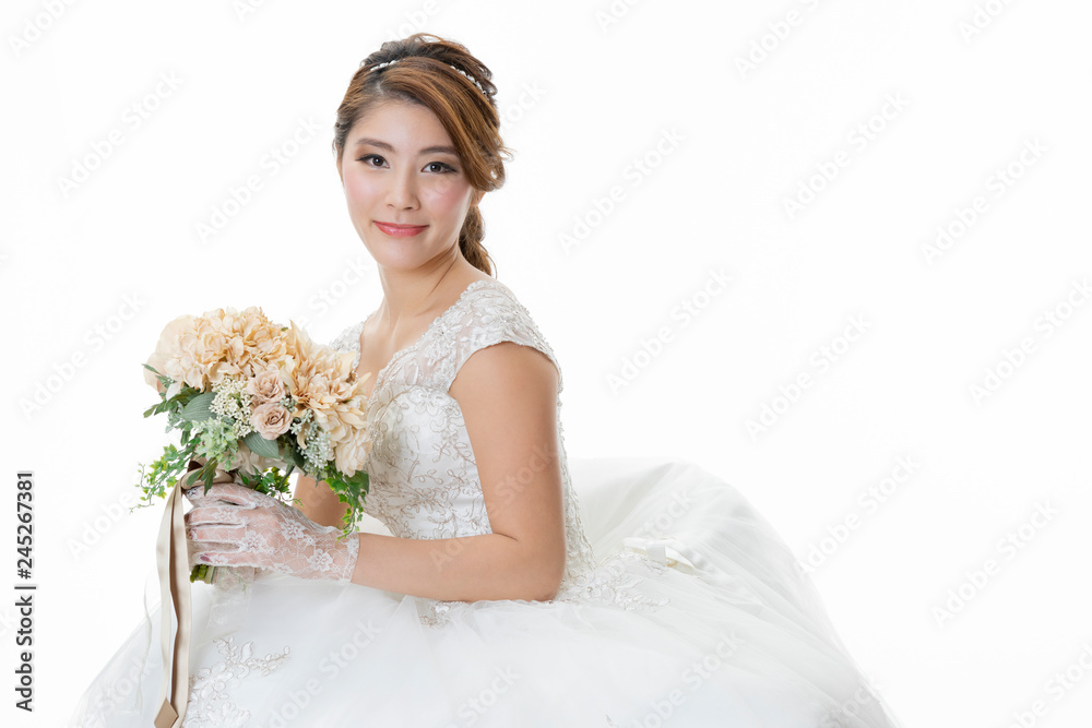 ウェディングドレスを着た女性 ウェディングドレスを着た女性