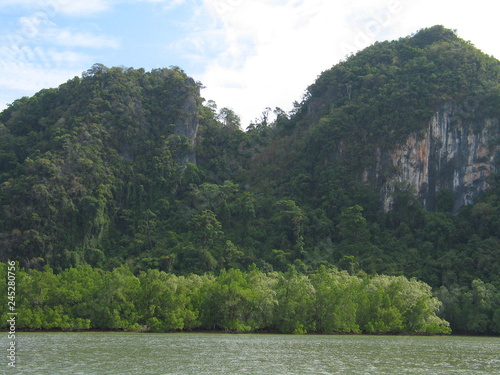 Thailand. West coast of Krabi.  Phang Nga Bay © VEOy.com