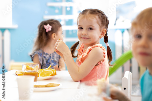 Tree funny children eating ...