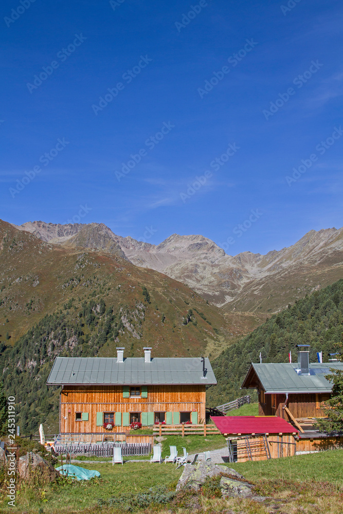 Schweinfurter Hütte in den Stubaier Alpen