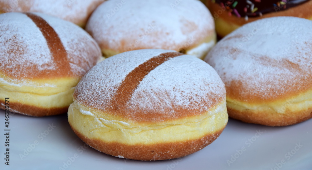 Berliner - Faschingskrapfen - Marmeladekrapfen - Vanillekrapfen Berliner - Faschingskrapfen - Marmeladekrapfen - Vanillekrapfen