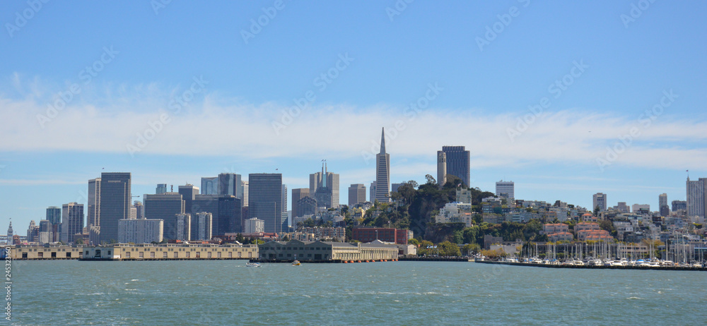 San Fransisco skyline seen from the water