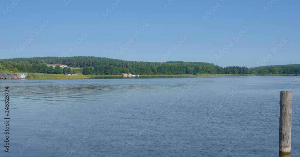 der Woblitzsee bei Wesenberg in der Mecklenburgischen Seenplatte,Deutschland