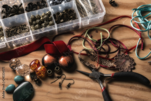 Wallpaper Mural tools and accessories for craftsmanship Torontodigital.ca