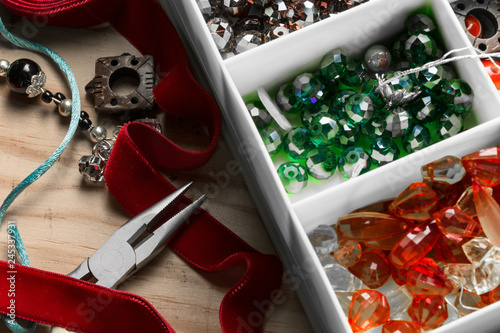 Wallpaper Mural tools and accessories for craftsmanship Torontodigital.ca