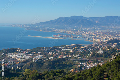 Vista de Málaga desde los Pinares de San Antón /View of Malaga from the pine forests of San Antón. Málaga