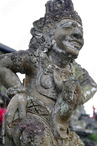 Historische Statue auf Bali, Indonesien