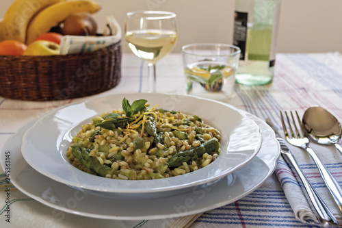 risotto ai cinque cereali grano farro orzo avena riso con asparagi