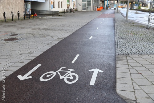 Wallpaper Mural Gothenburg cyclist path Torontodigital.ca