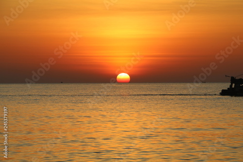 Fototapeta Naklejka Na Ścianę i Meble -  sunset Phu Quoq