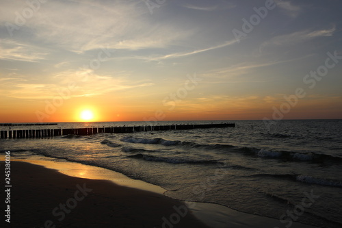 Sonnenuntergang am Strand von Niechorze