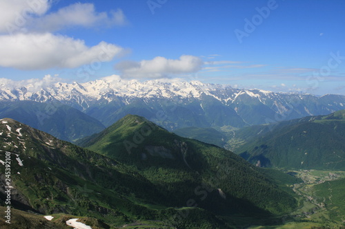 Fototapeta Naklejka Na Ścianę i Meble -  view of the alps