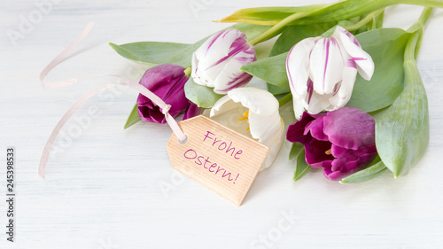 Grusskarte mit Tulpen zu Ostern: frohe Ostern!