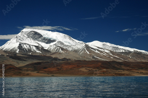 Lake Rajasthal near Mount Kailas against the backdrop of snow-capped mountains  Tibet  China
