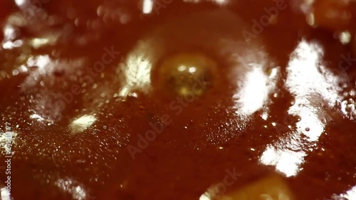cooking on the basis of many ingredients by stewing or roasting