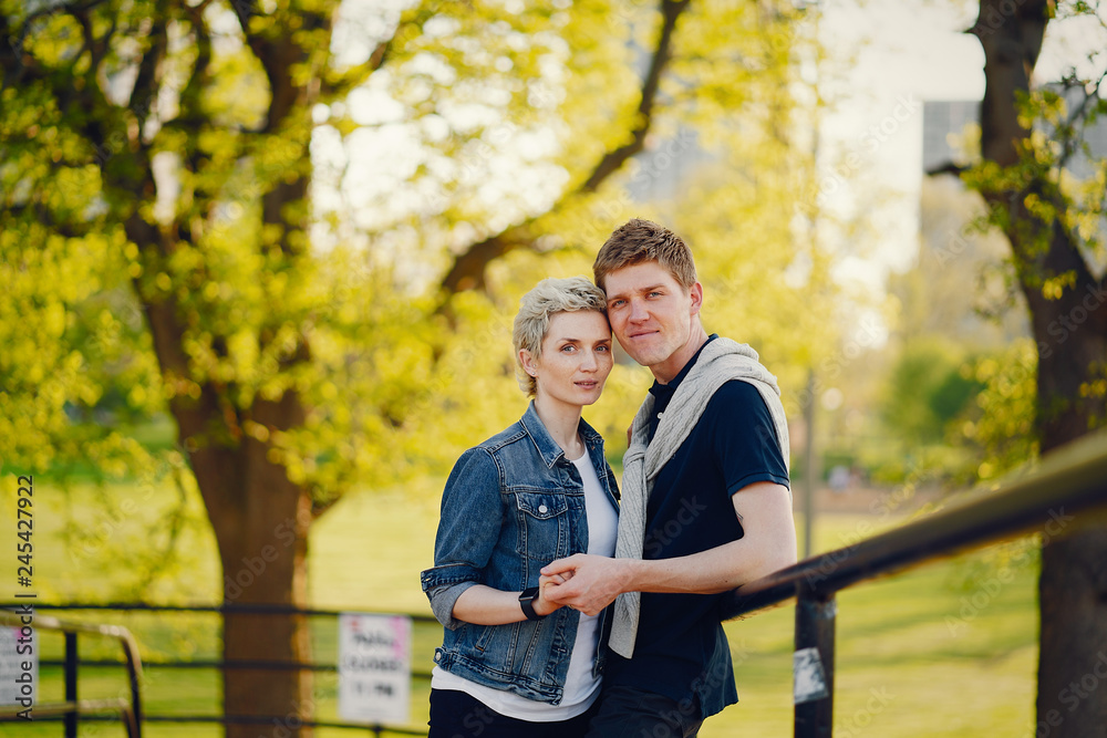 Fototapeta premium stylish american family