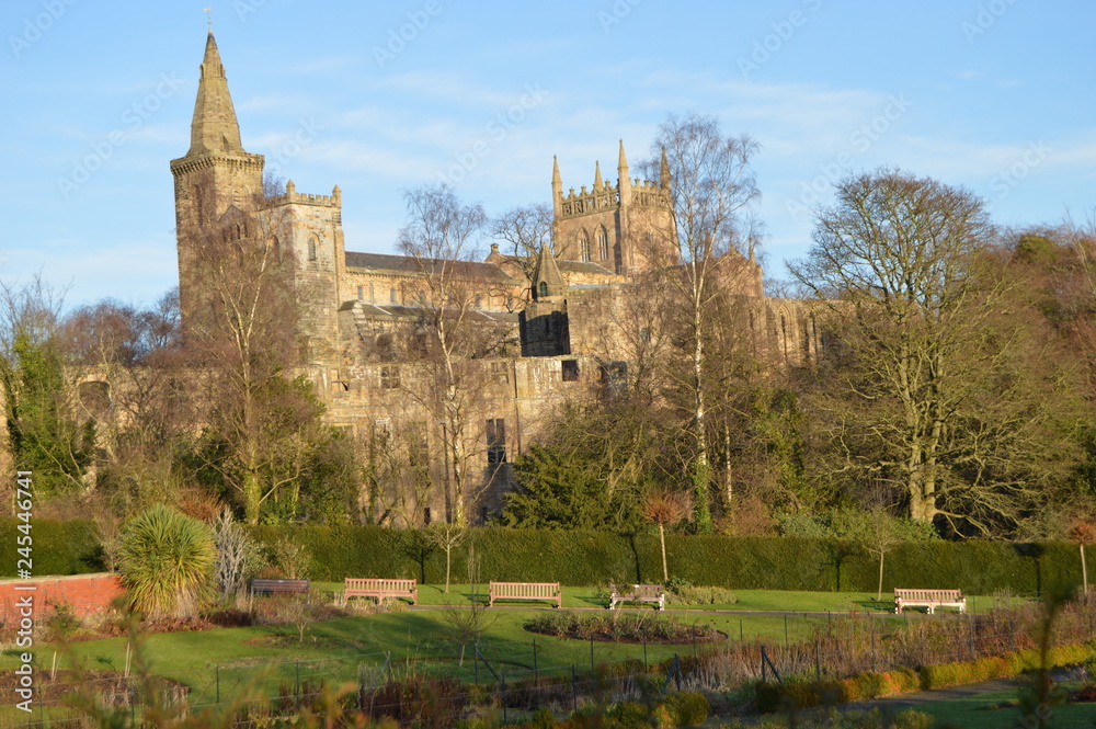 Obraz premium Dunfermline Abbey on a sunny December day, Fife, Scotland