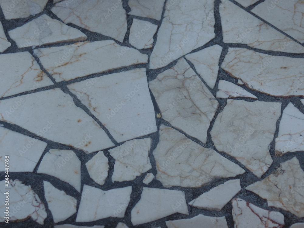 Obraz premium Chopped wood under glass table