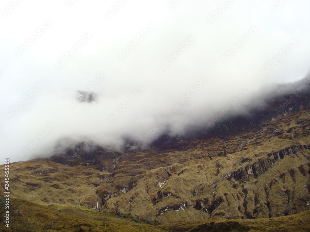 Fototapeta premium Niebla-montaña-JALL
