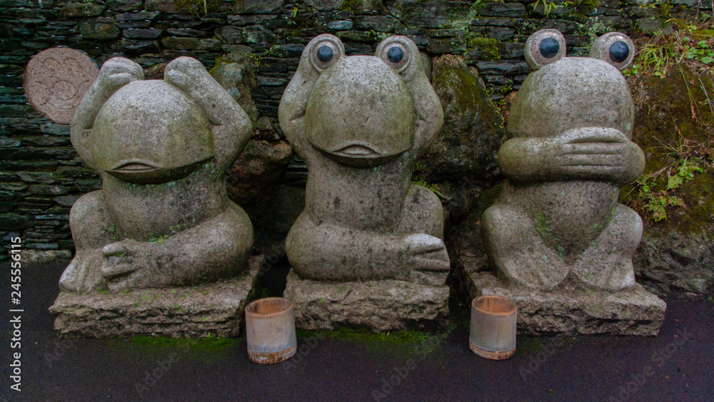Three Frog Figurines: Blind Deaf Mute Three Frog Figurines: Blind Deaf Mute