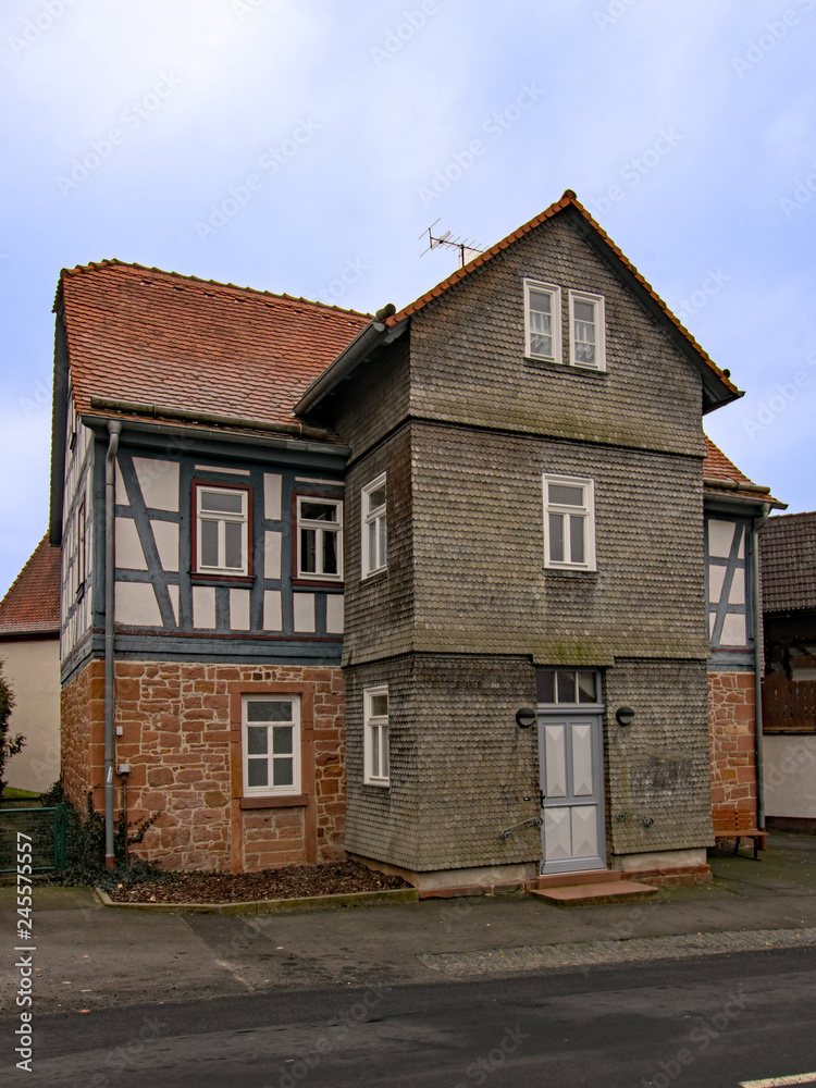 Die alte Schule in Wolf, Wetterau, Hessen, Deutschland Die alte Schule in Wolf, Wetterau, Hessen, Deutschland