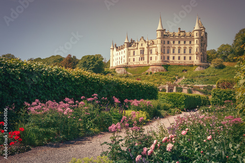 Canvas Print The beautiful Dunrobin castle, northern Highlands in Golspie, east coast of Scot