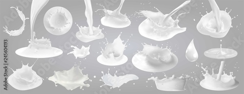 Photographie Milk splashes, drops and blots.