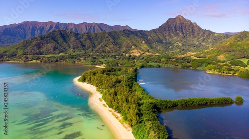 Фотография Secret Island and Moli'i Pond