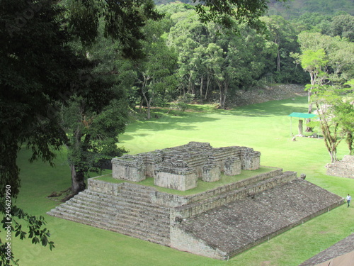 Ruinas de Copan, Honduras photo