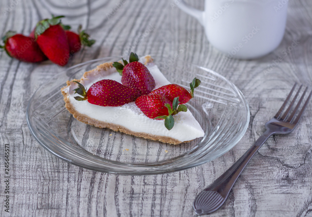 Pastel de queso con fresas Pastel de queso con fresas