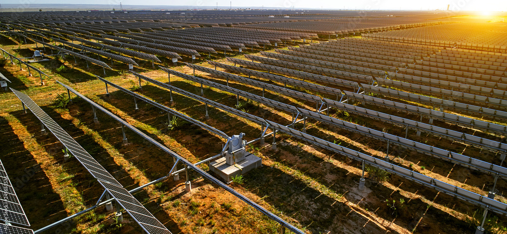 Obraz premium Aerial solar photovoltaic panel automatic rotating bracket