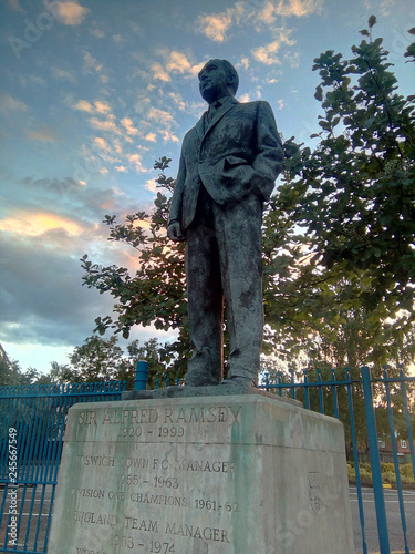 Принти на полотні The statue of Sir Alf Ramsey outside the Portman Road stadium in Ipswich, UK