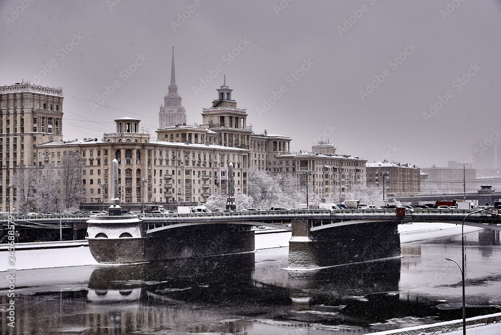 Borodinsky bridge over the Moscow river is free of ice
