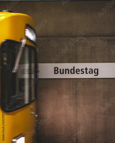 metro stopping in bundestag station in berlin