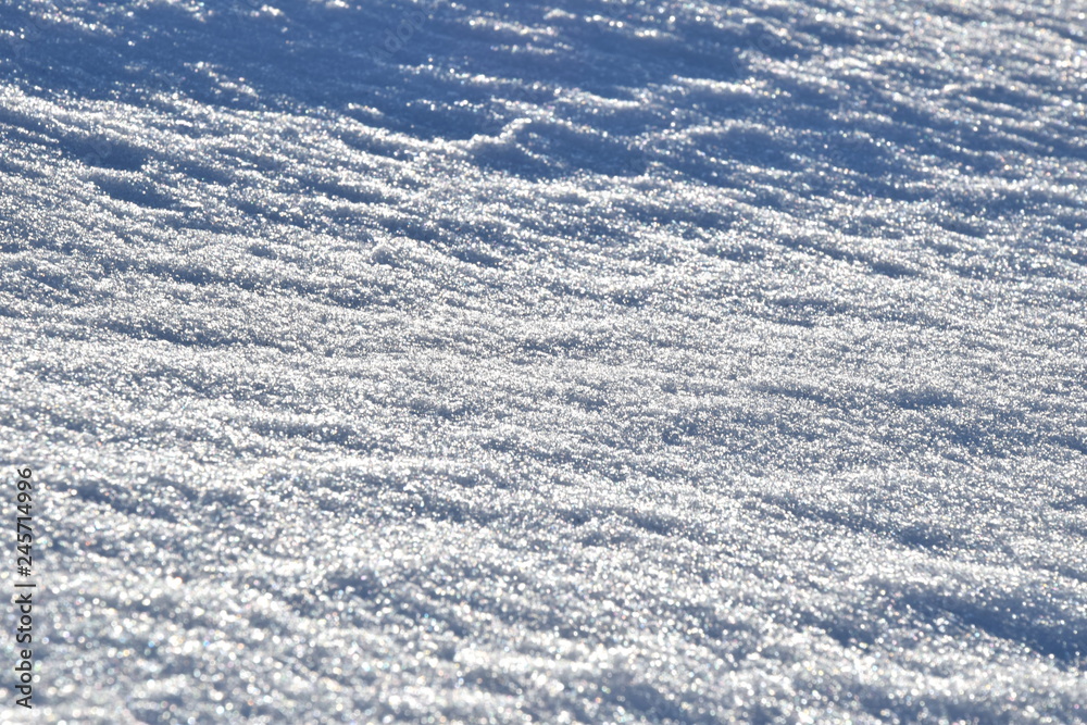 Obraz premium Schneelandschaft, Schneekristalle im Sonnenlicht