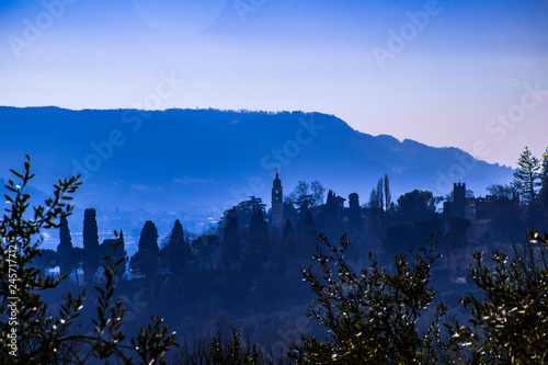 Cuadro en lienzo the church of Creazzo in Vicenza with the bell tower in the hills with the fog a