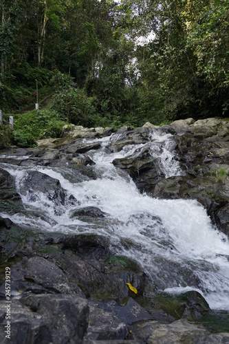 Chute d'eau en Asie