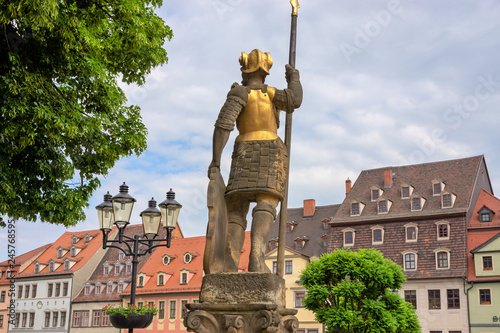 Wenzelsbrunnen und Bürgerhäuser in der Altstadt von Naumburg an der Saale, Sachsen-Anhalt photo