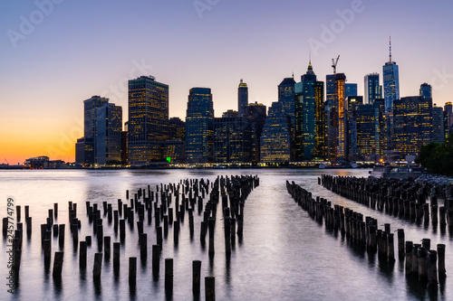 Sunset over Manhattan - View from Brooklyn park © Giuseppe Cammino