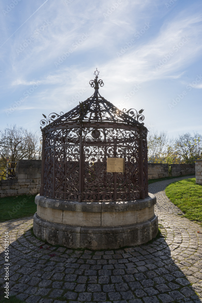 Innenhof von Schloss Hellenstein in Heidenheim Innenhof von Schloss Hellenstein in Heidenheim