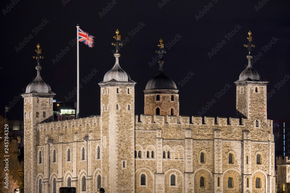 Europe, UK, England, London, Tower of London across Thames