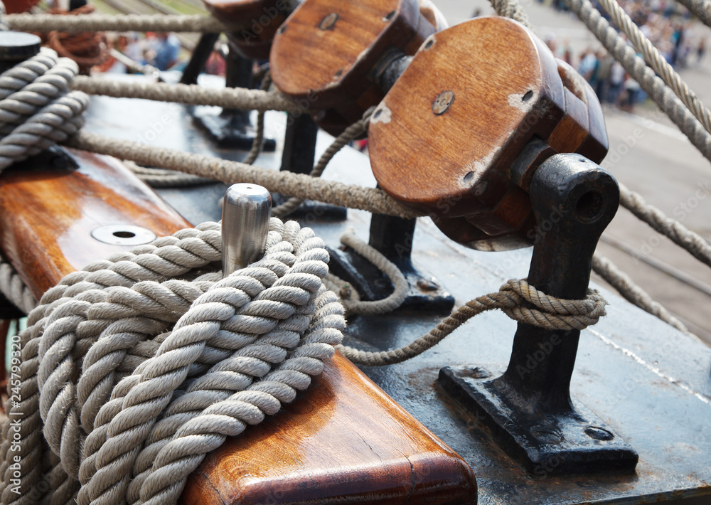ship rigging ropes