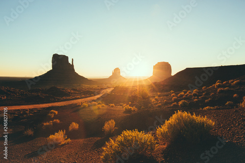 Obraz na płótnie Monument Valley at sunrise, Arizona, USA w salonie