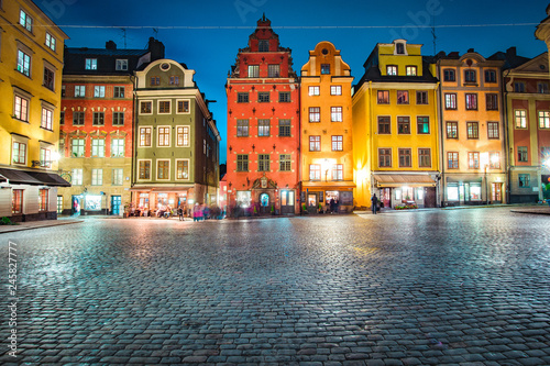 Obraz na płótnie Gamla Stan at twilight, Stockholm, Sweden w salonie