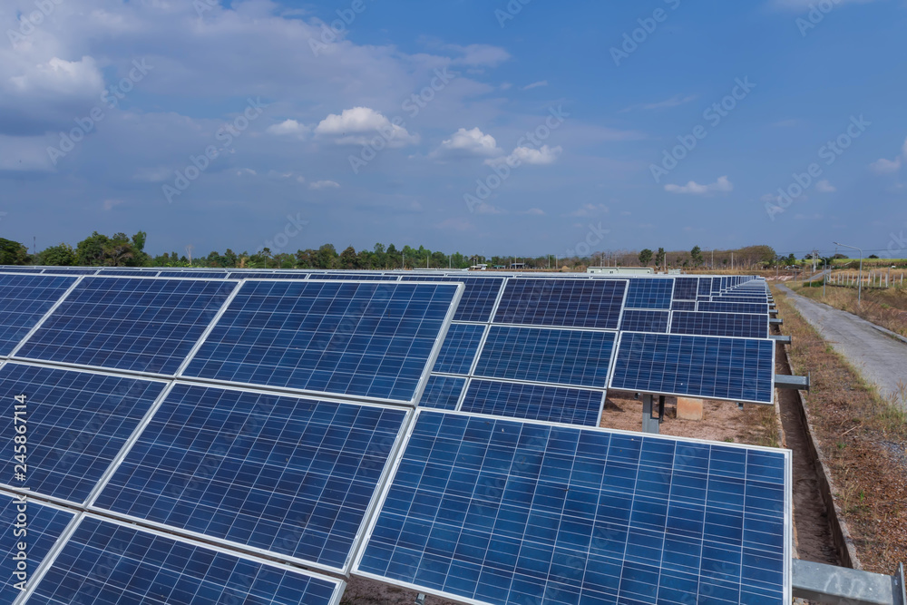 Solar panel, alternative electricity source - concept of sustainable resources, And this is a new system that can generate electricity more than the original, This's the sun tracking systems Solar panel, alternative electricity source - concept of sustainable resources, And this is a new system that can generate electricity more than the original, This's the sun tracking systems